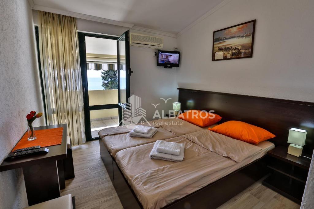Hotel od 1000m² za izdavanje, Šušanj, Bar — 2