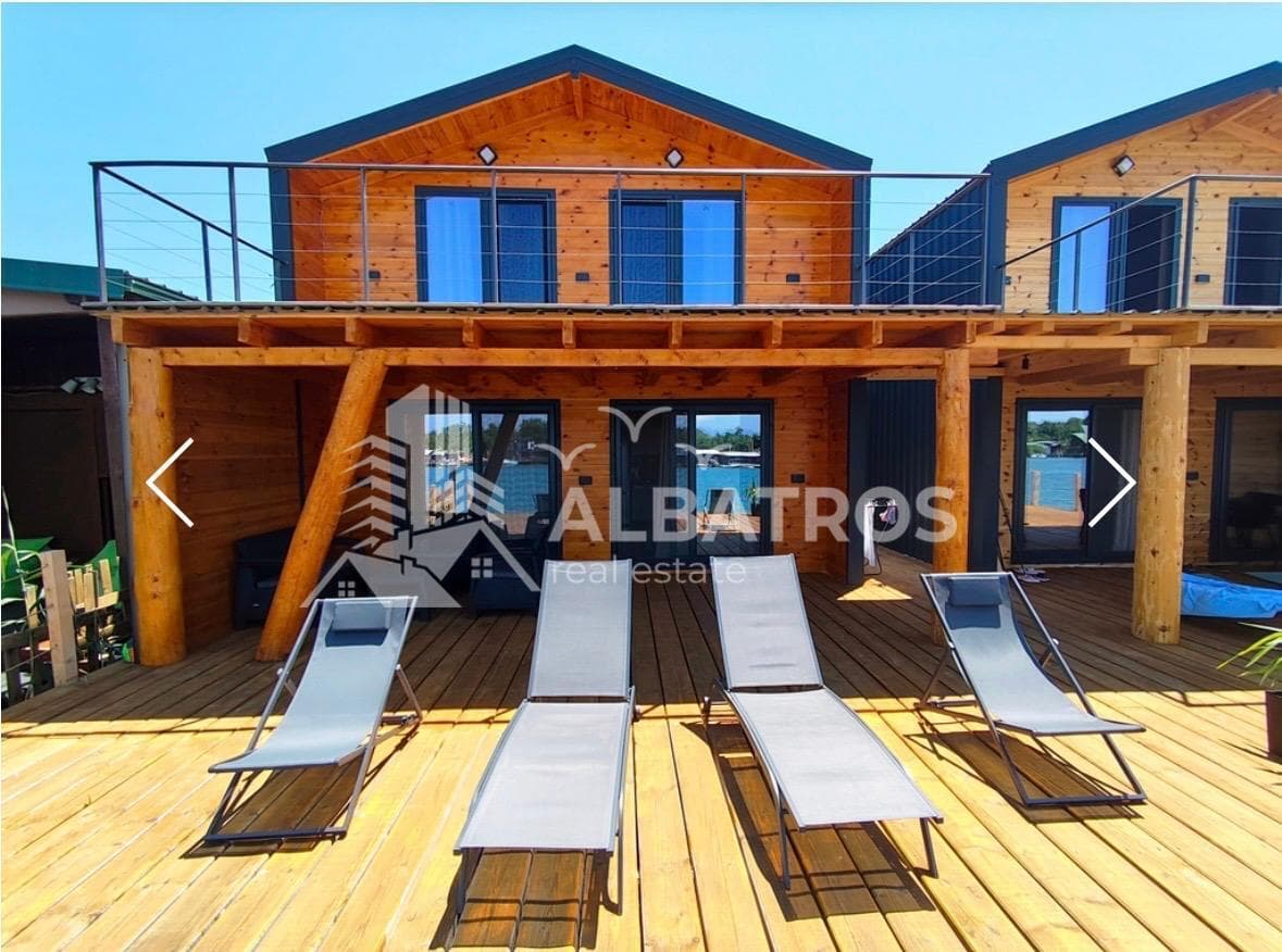 Luxusní dům na řece Bojaně, Ulcinj