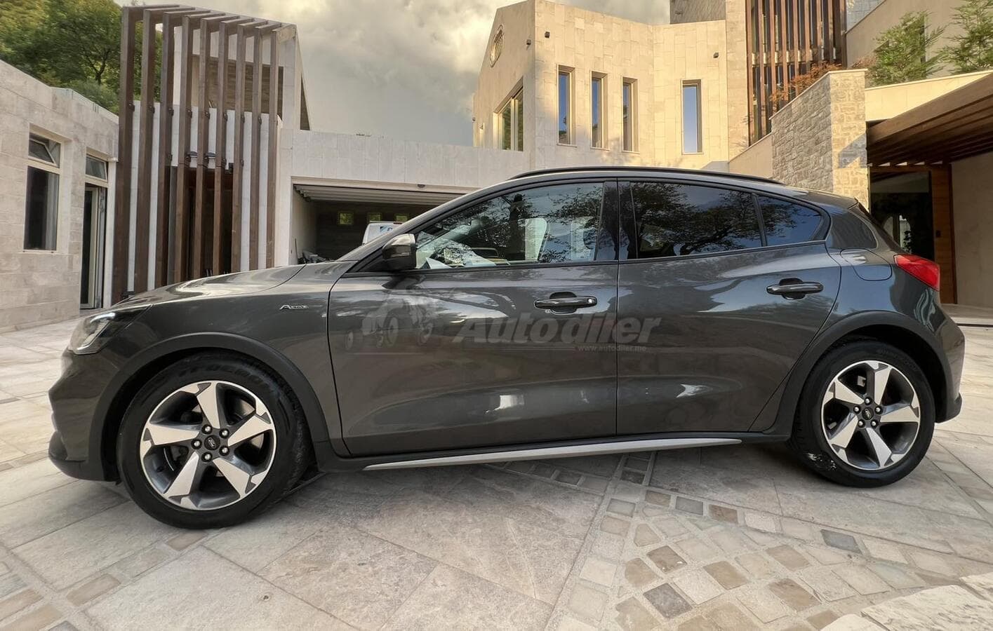 Ford Focus Active automatik 2.0, 2019 - Slika 4