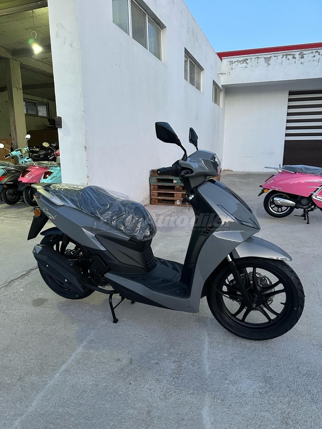 KSR Moto Coral 125 – سكوتر، 2026 - صورة 8