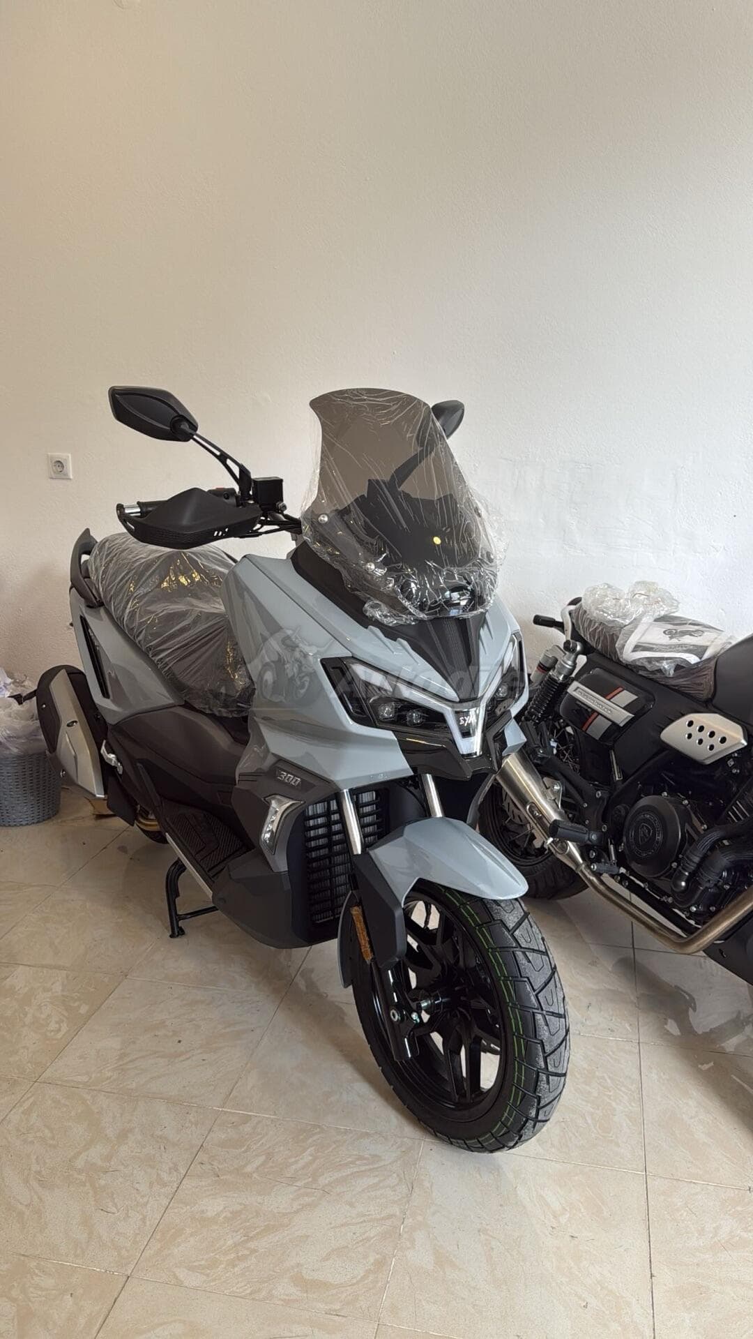 SYM ADX 300 – скутер, 2026 — 2