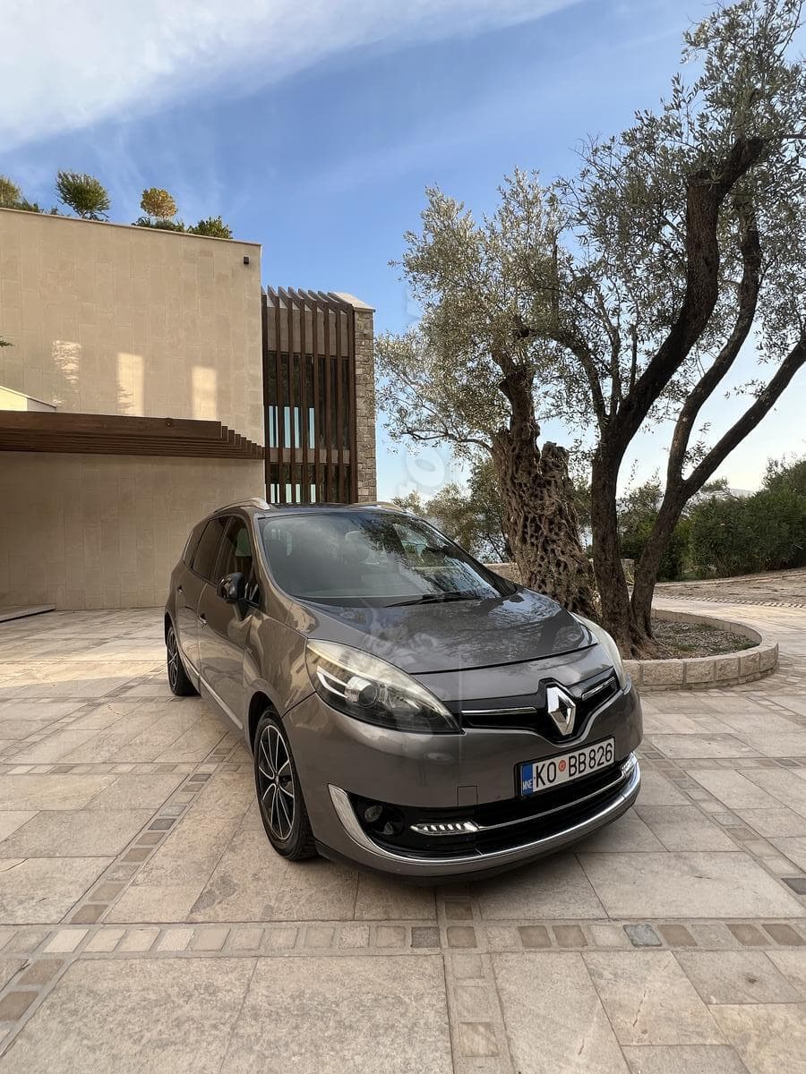Renault Scenic Bose 1.6, 7 míst, 2013 — 2