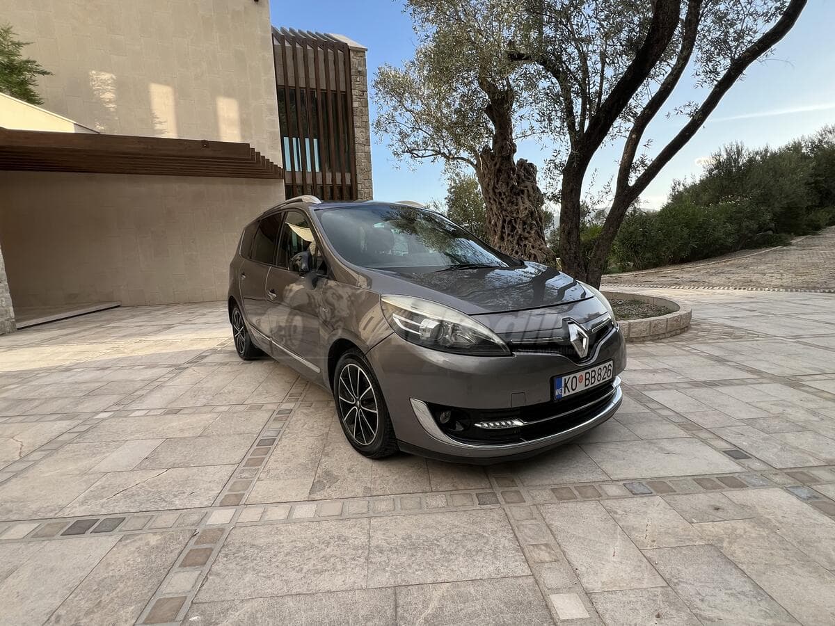 Renault Scenic Bose 1.6, 7 míst, 2013