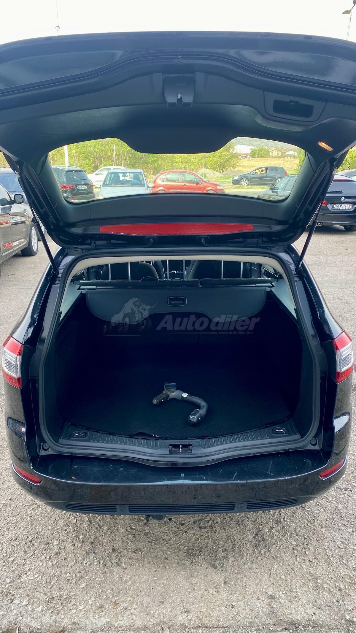 Ford Mondeo 2.0 TDCi PowerShift, 2011 - 11. kép