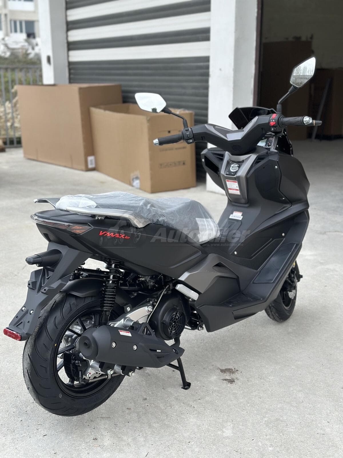 Longjia VMAX 125 – скутер, 2026 — 2