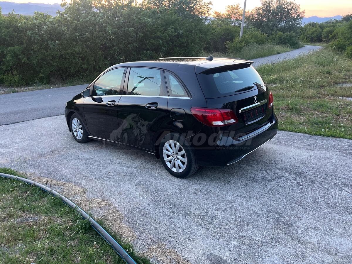 Mercedes-Benz B 180 D, 2016 - Image 4