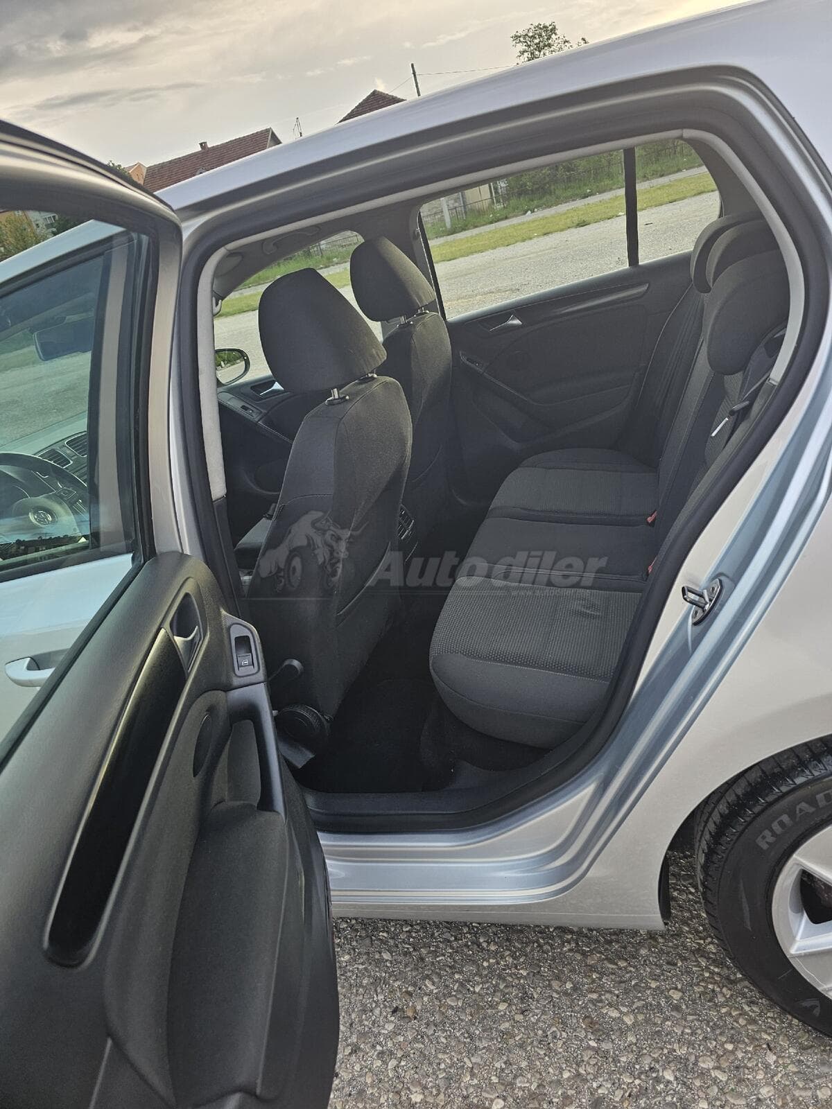 فولكس فاجن جولف 6 2.0 TDI، 2009 - صورة 10
