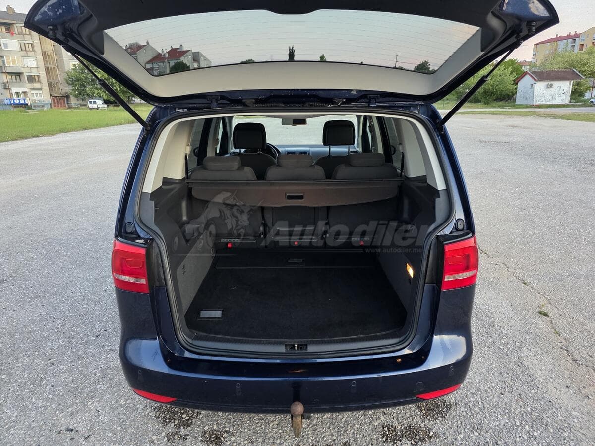 فولكس فاجن توران 2.0 TDI لايف، 2013 - صورة 11