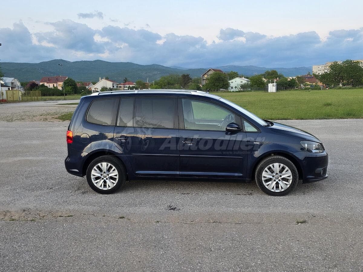 2013 Volkswagen Touran 2.0 TDI Life — 2