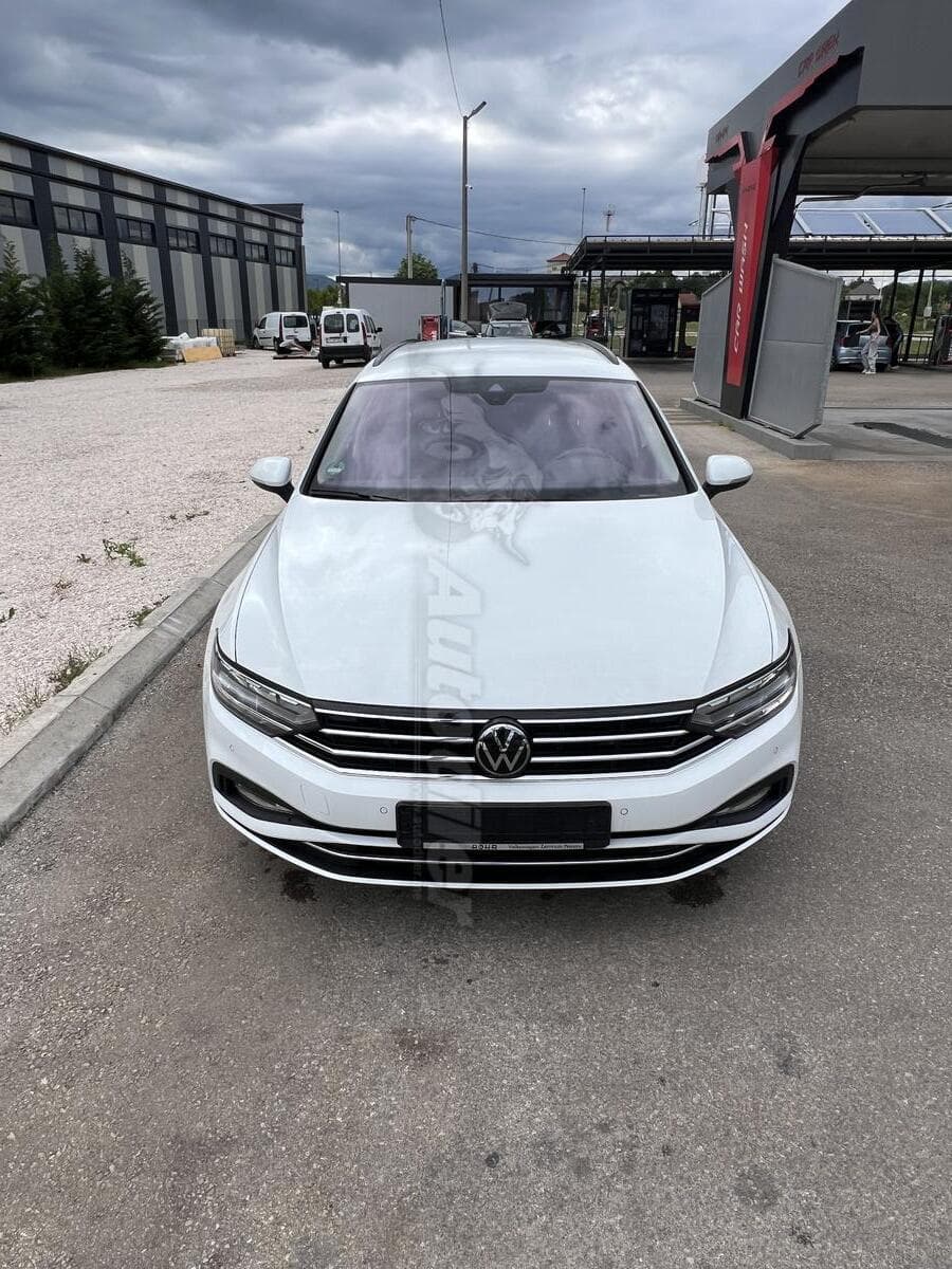 Volkswagen Passat Variant 4x4 DSG Business, 2022 - Slika 3
