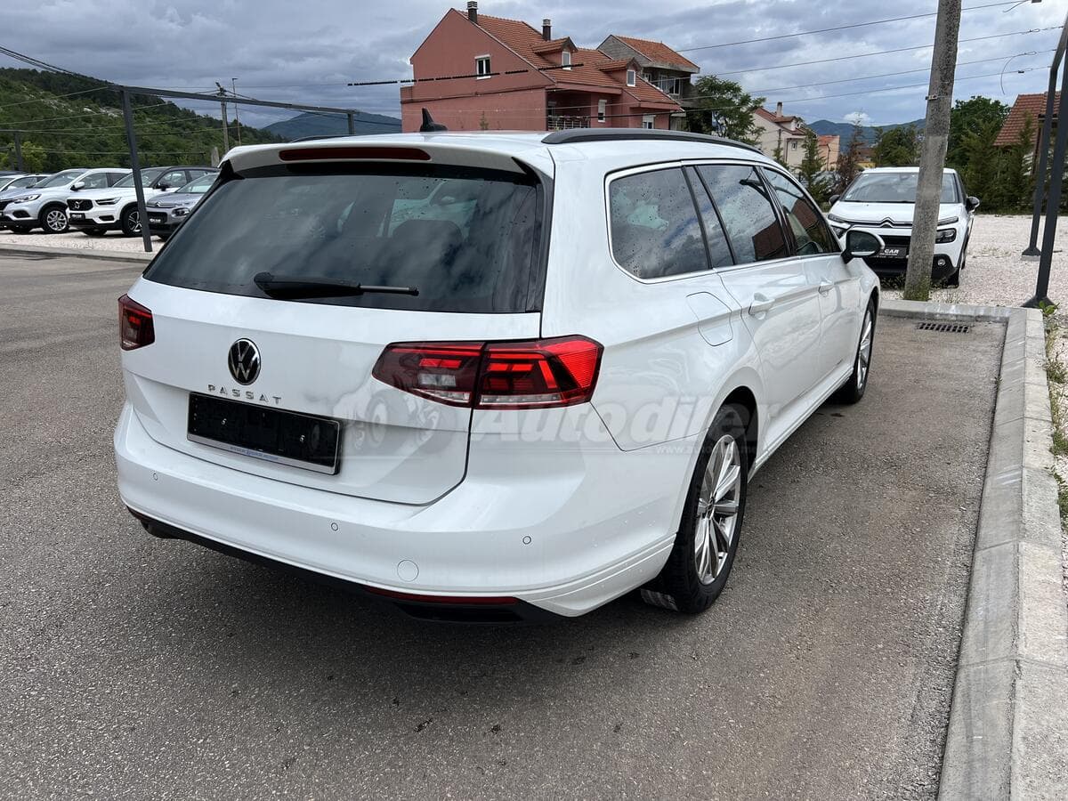 Volkswagen Passat Variant 4x4 DSG Business, 2022 - Slika 5