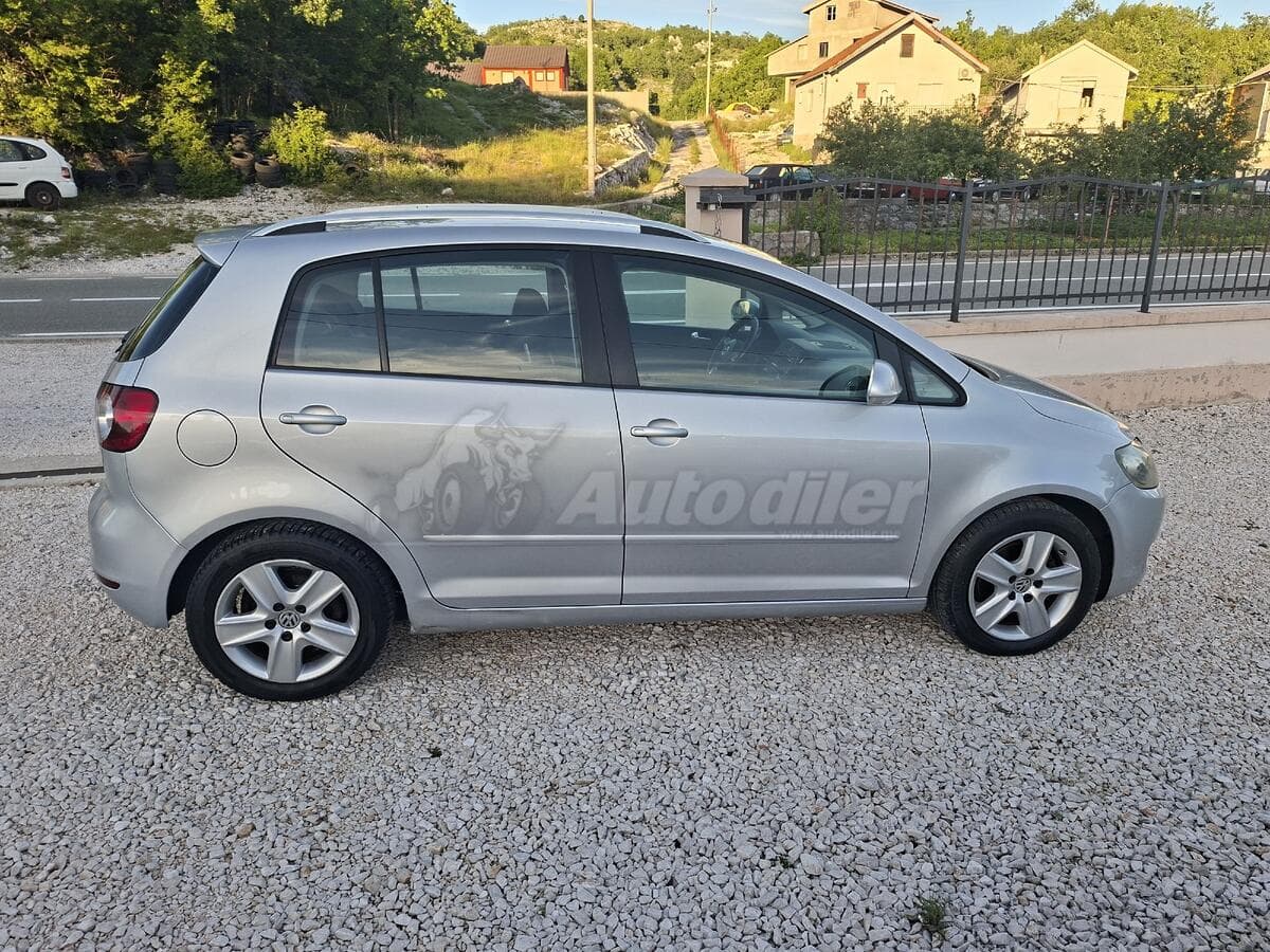 Volkswagen Golf Plus 2.0 TDI, 2009 - Imaginea 4