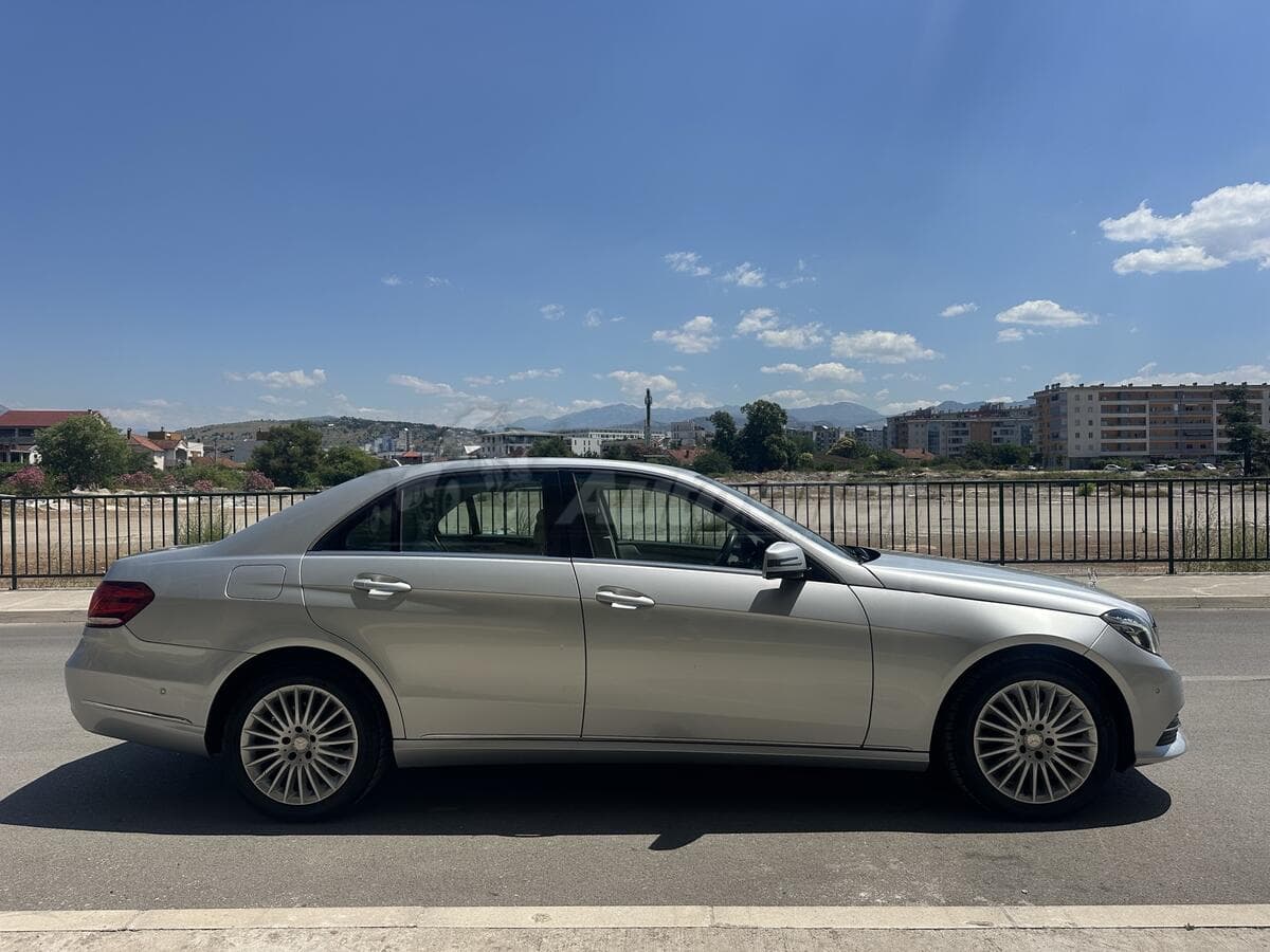 Mercedes-Benz E 200 Elegance, 2013 - Obrázek 3
