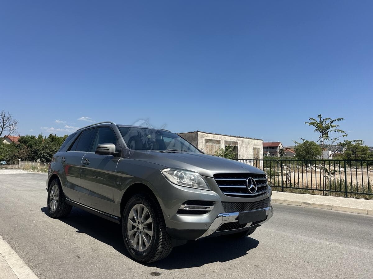 Mercedes-Benz ML 250 7G-Tronic, 2012 - Imaginea 3