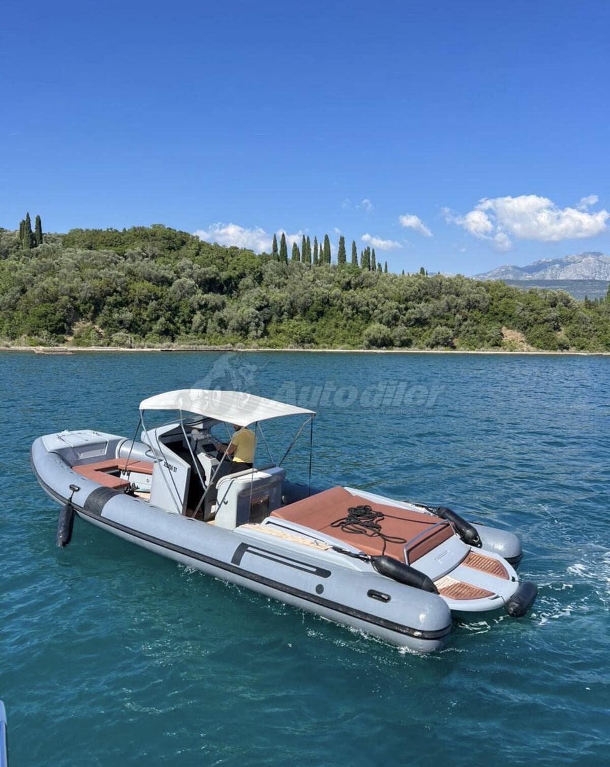 Pirelli 880 Sport – Şişme Bot, 2017