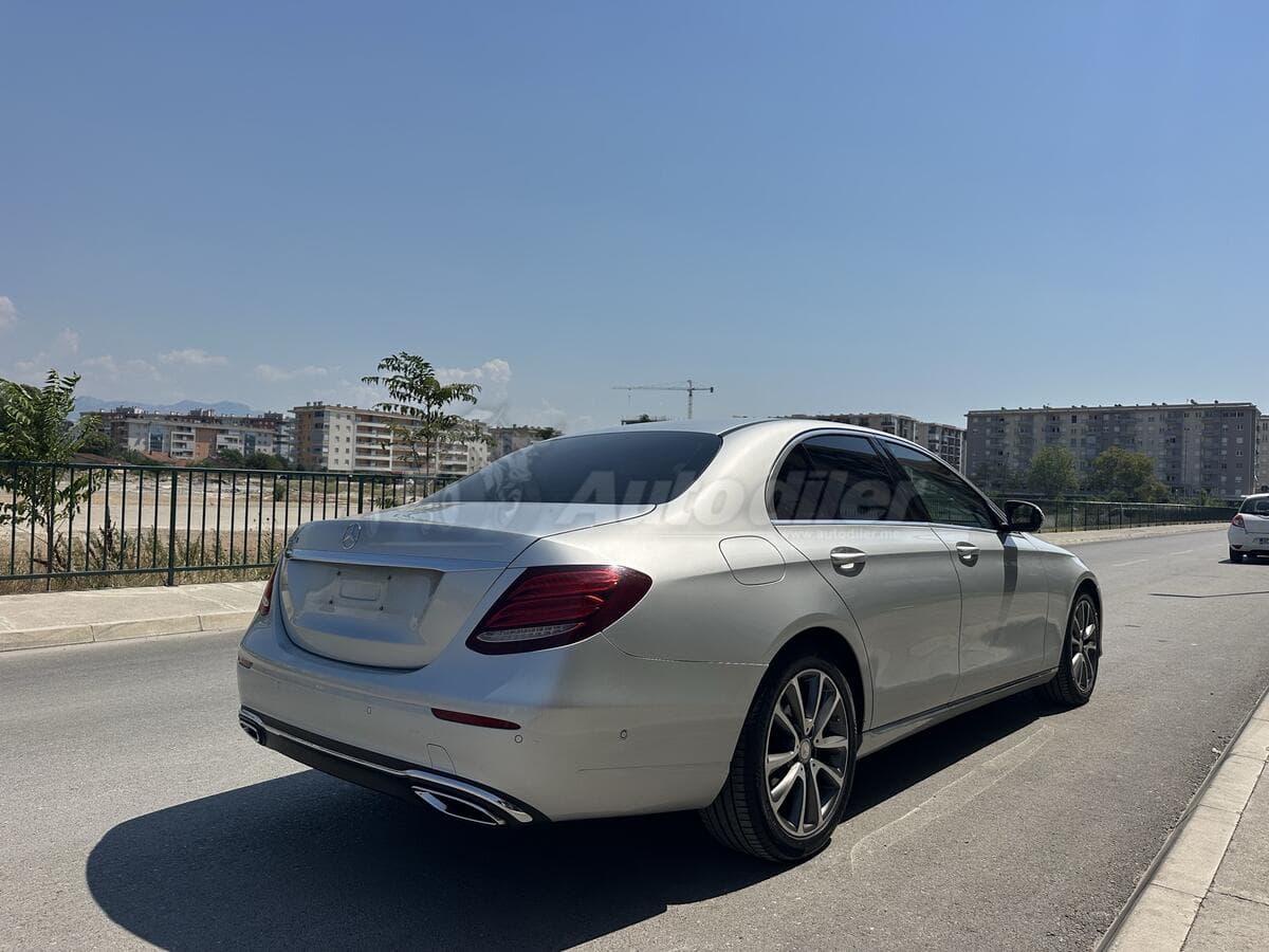 Mercedes-Benz E 220 Avantgarde 9G Tronic z pełnym ekranem, 2016 - Zdjęcie 5