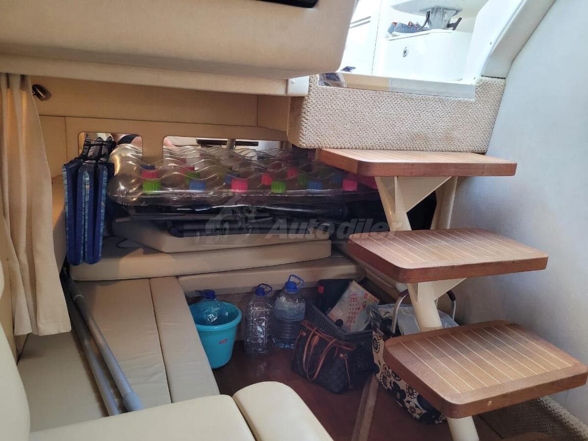 Sea Ray 350 – motorová jachta, 2010 - Obrázek 5