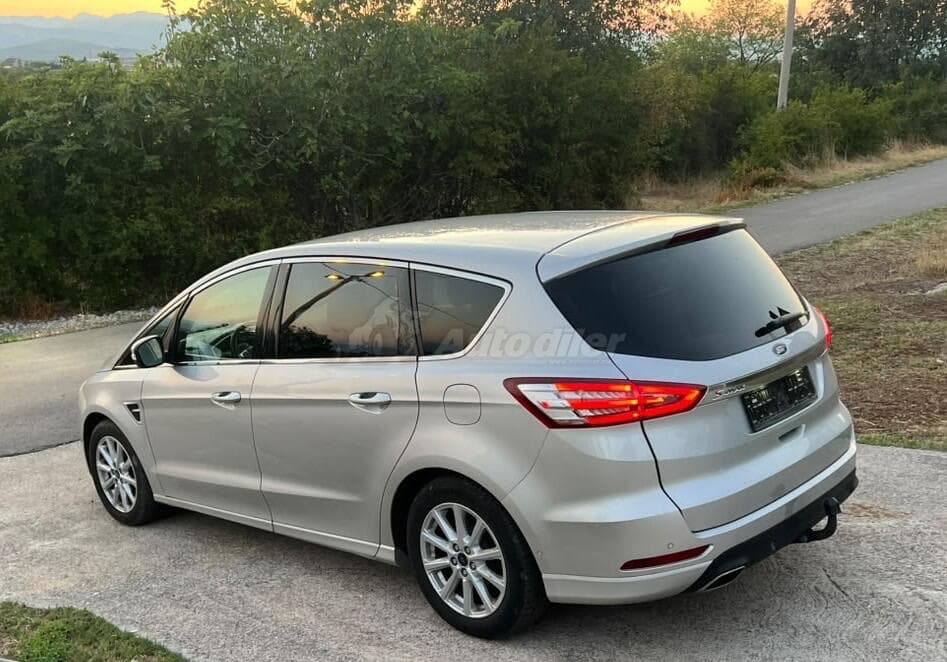 Ford S-Max 2.0 TDCi, 2015 - Immagine 4