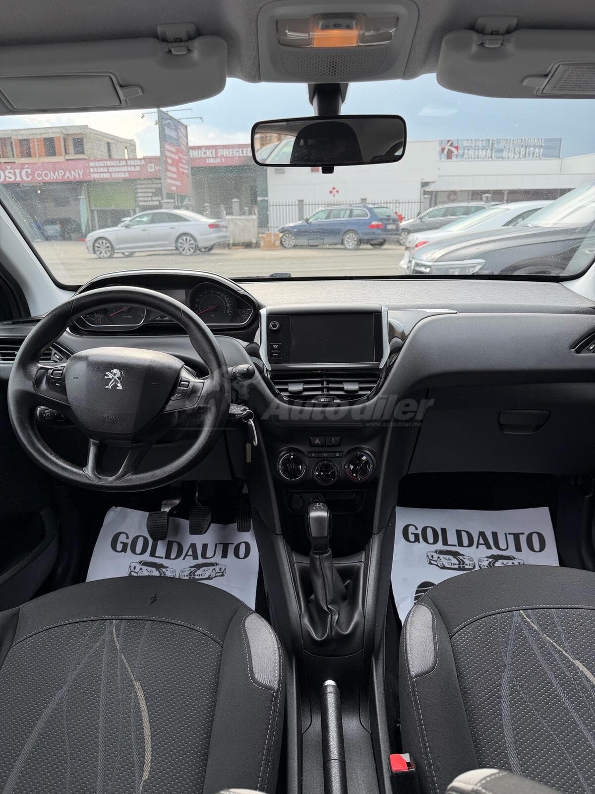 Peugeot 208 1.2 Pure Tech, 2014 - Bild 14
