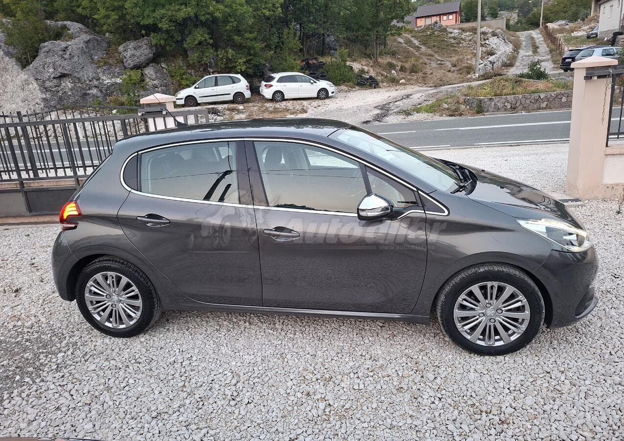 Peugeot 208 EAT6 Otomatik, Allure, 2018 - Görsel 4