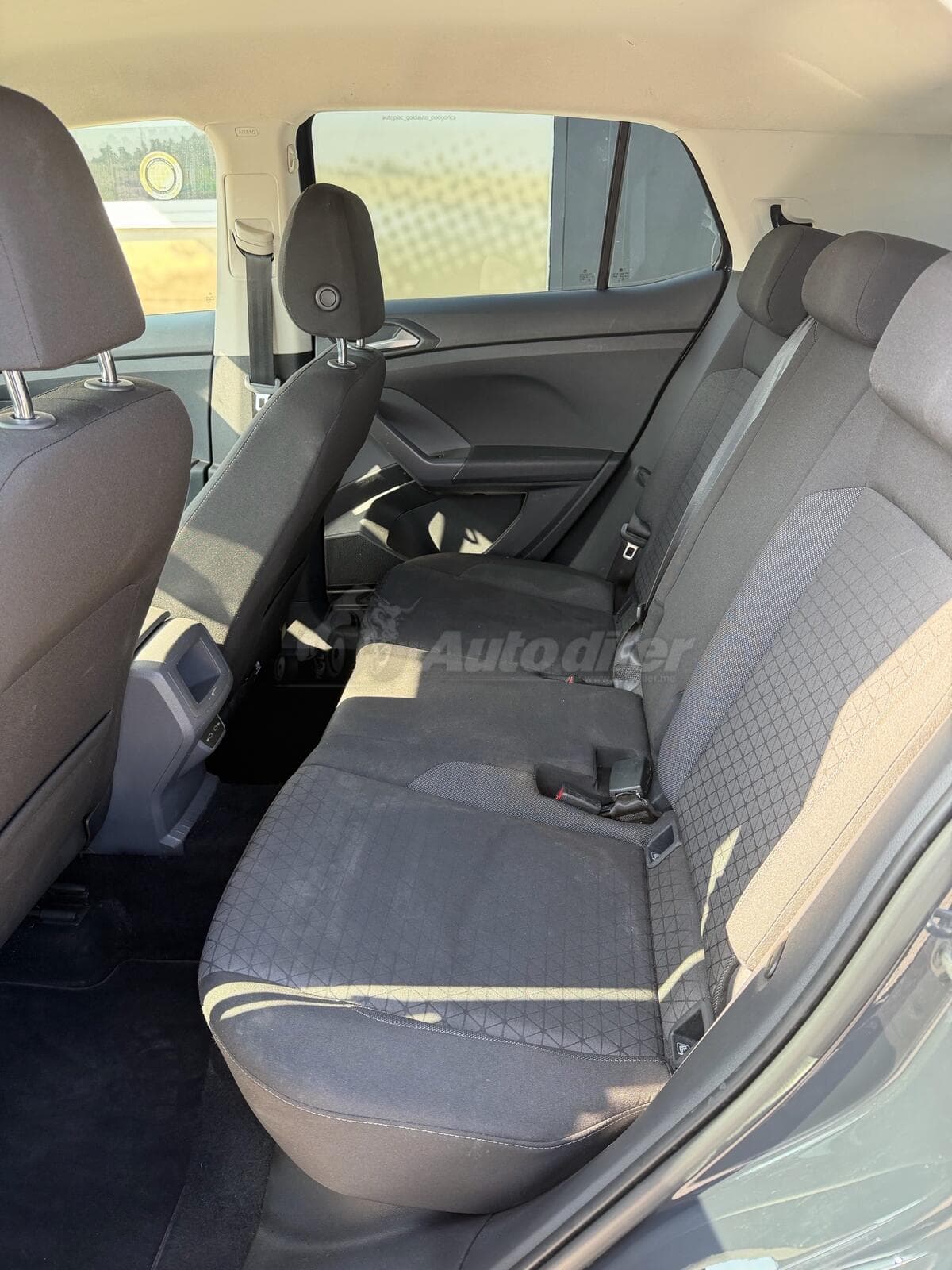 Volkswagen T-Cross 1.6 TDI, 2020 - Изображение 11