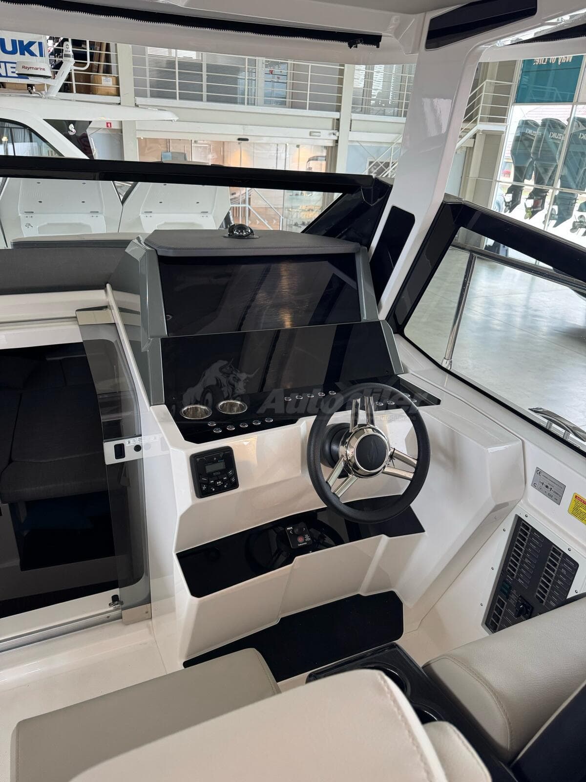 Karnic CS10HT – Motoryacht, 2026 - Bild 13