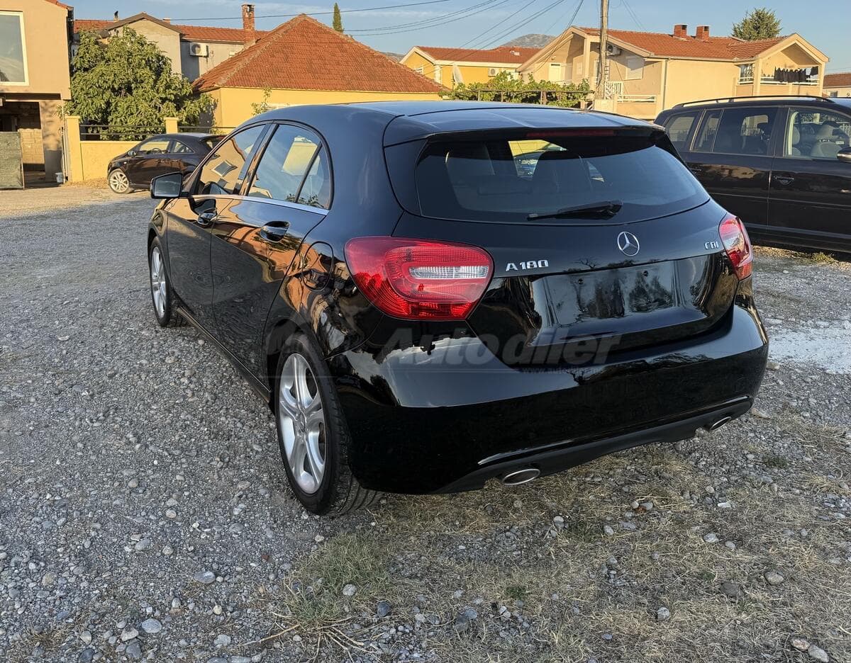 Mercedes-Benz A 180 CDI, 2013 - Obrázek 5