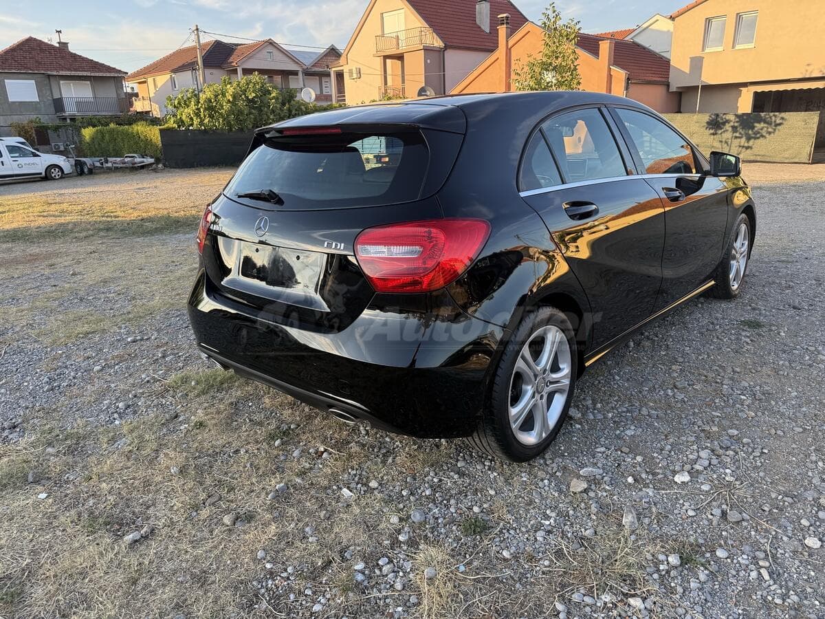 Mercedes-Benz A 180 CDI, 2013 - Obrázek 4