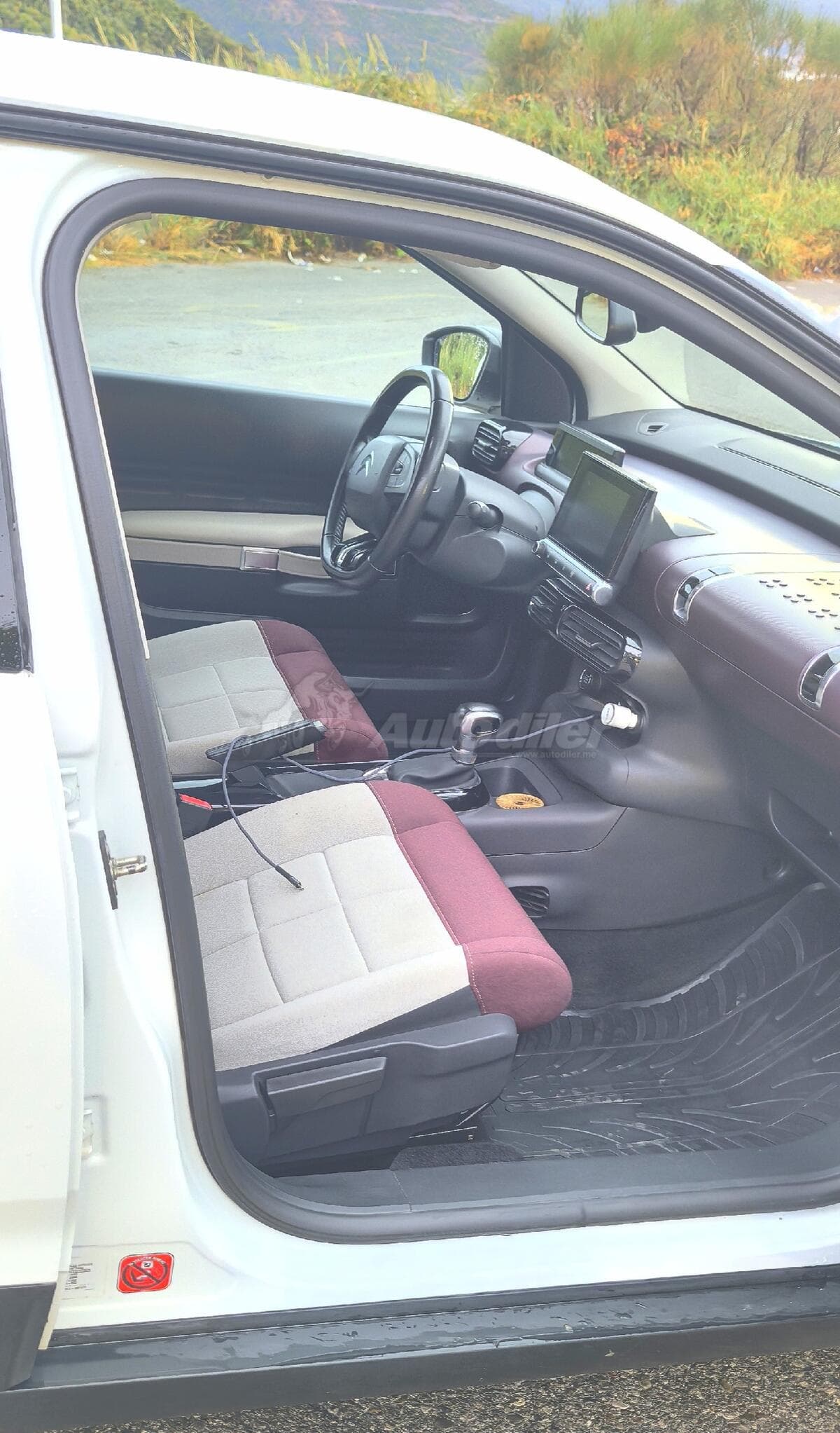 Citroën C4 Cactus 1.5 BlueHDi automatique, 2019 – excellent état - Image 6