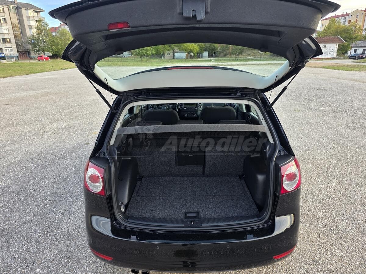 فولكس فاجن غولف بلس 2.0 TDI، 2009 - صورة 11