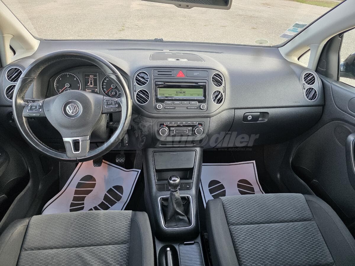 فولكس فاجن غولف بلس 2.0 TDI، 2009 - صورة 10