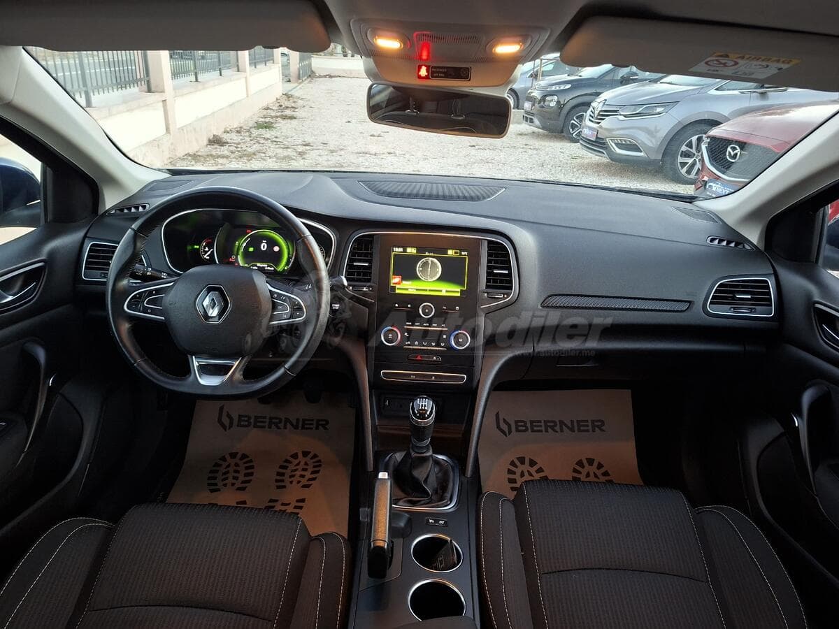 Renault Megane 1.5 dCi, 2018 - Obrázek 8