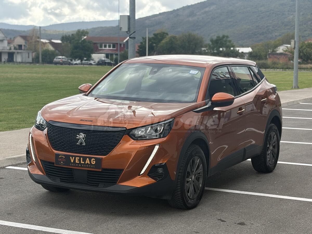Peugeot 2008 1.2, 2021