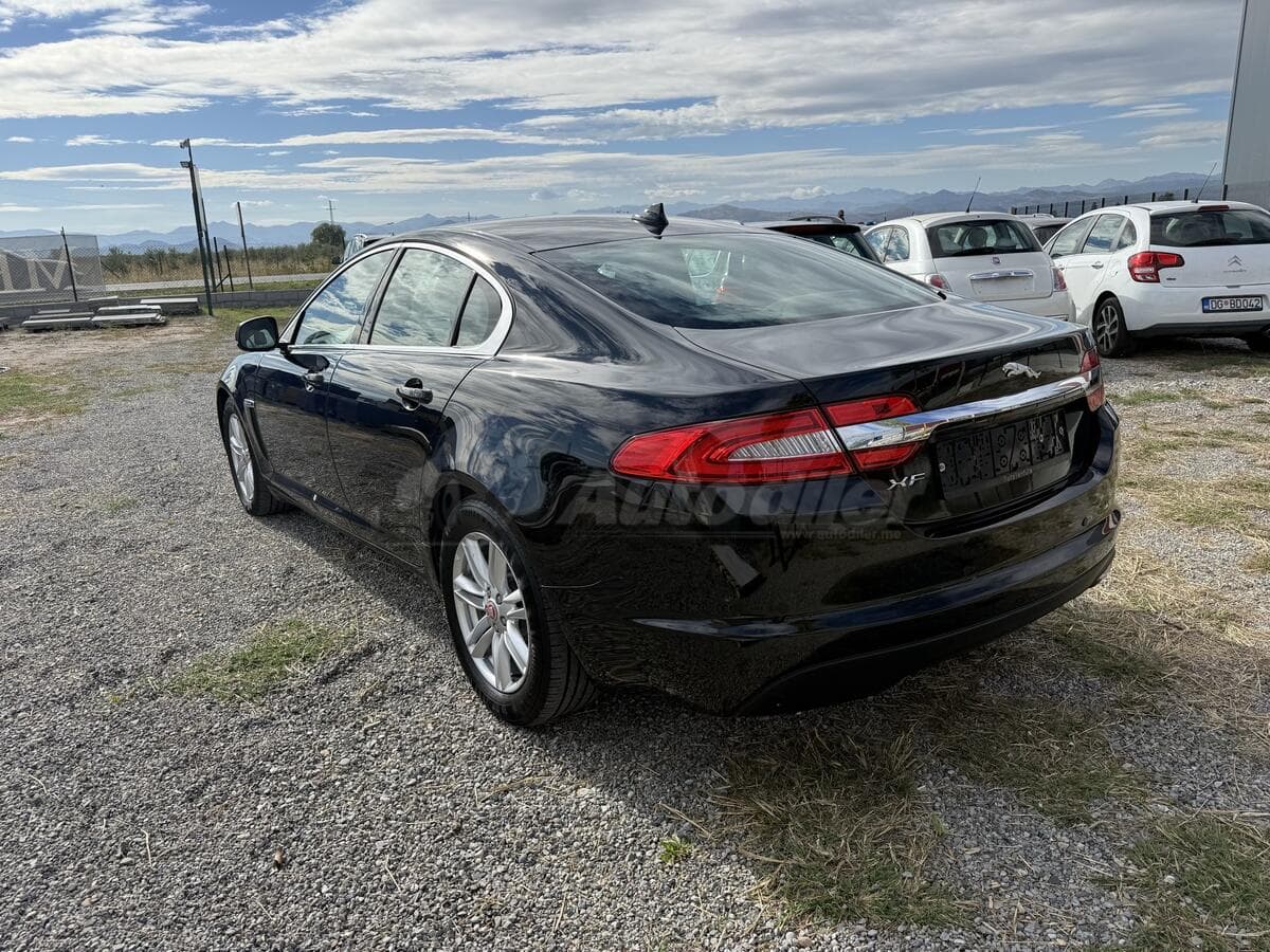 Jaguar XF 2.2D, 2013 - Obrázek 4