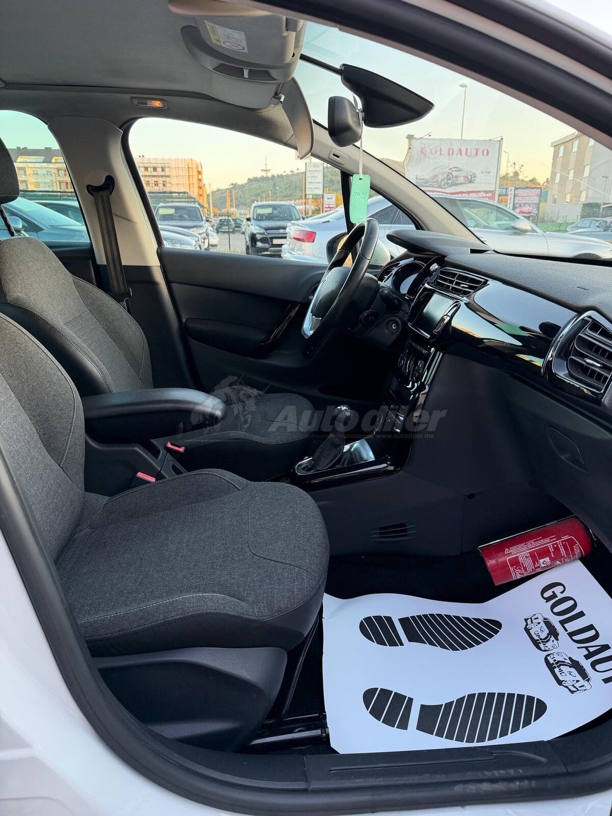 Citroen C3 1.2 Pure Tech, 2015 - Fotoja 15