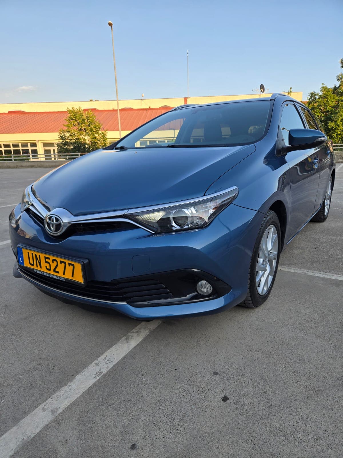 Toyota Auris kombi 1.6, 2016 – manualna — 2