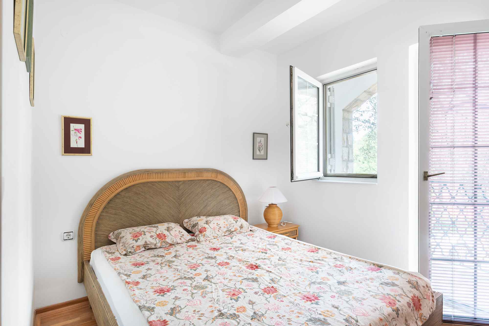 Pržno, Budva'da Deniz Manzaralı 2+1 Daire, 100 m2 — 2