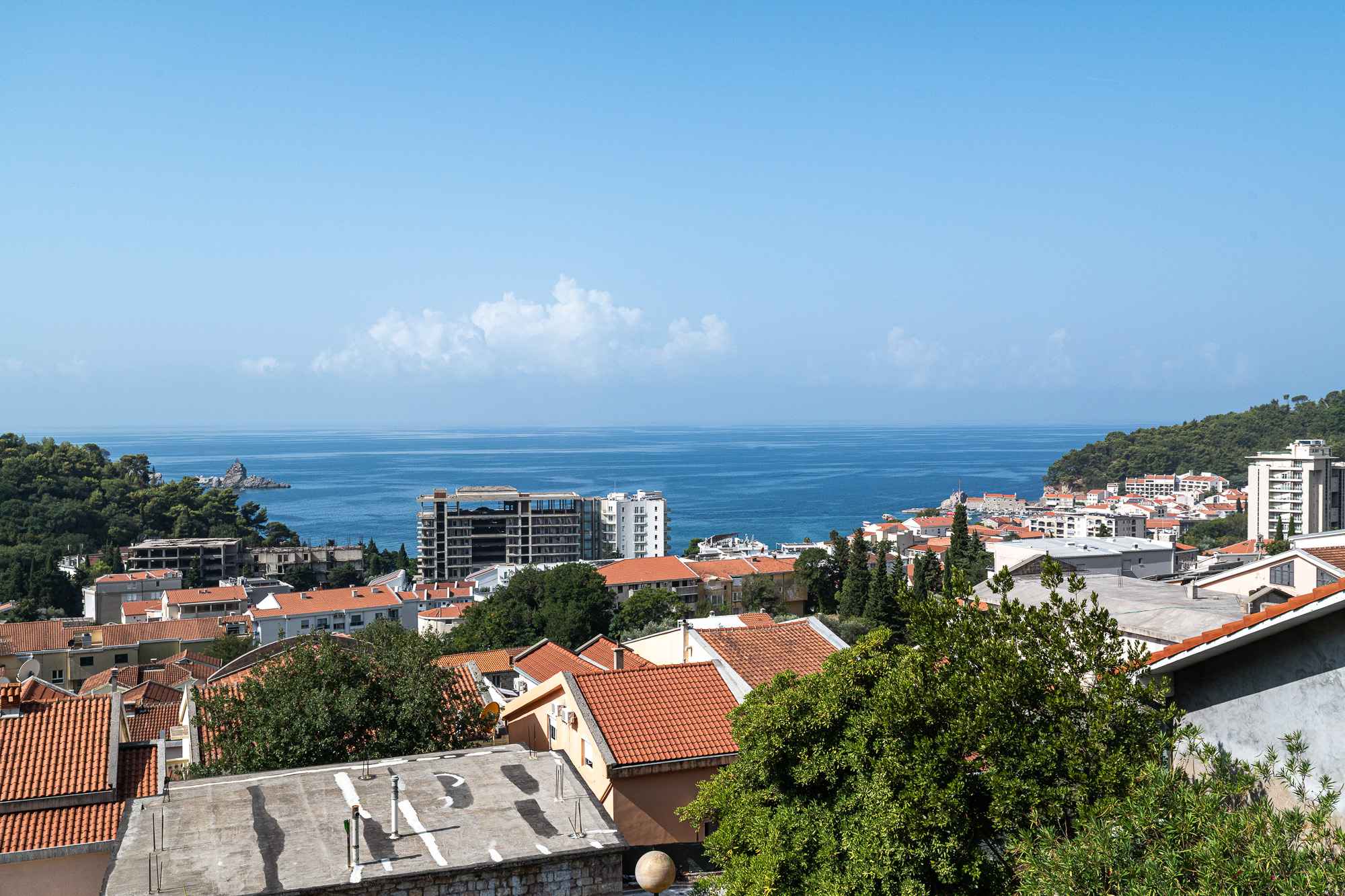 Petrovac'ta Deniz Manzaralı Satılık Ev
