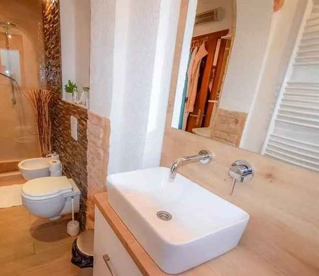 Byt se 2 ložnicemi o rozloze 160 m² v Tople, Herceg Novi, 150 m od moře - Obrázek 6