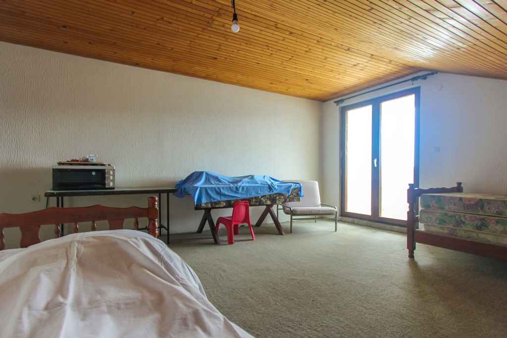 Three-storey townhouse with sea views in Herceg Novi - Image 5