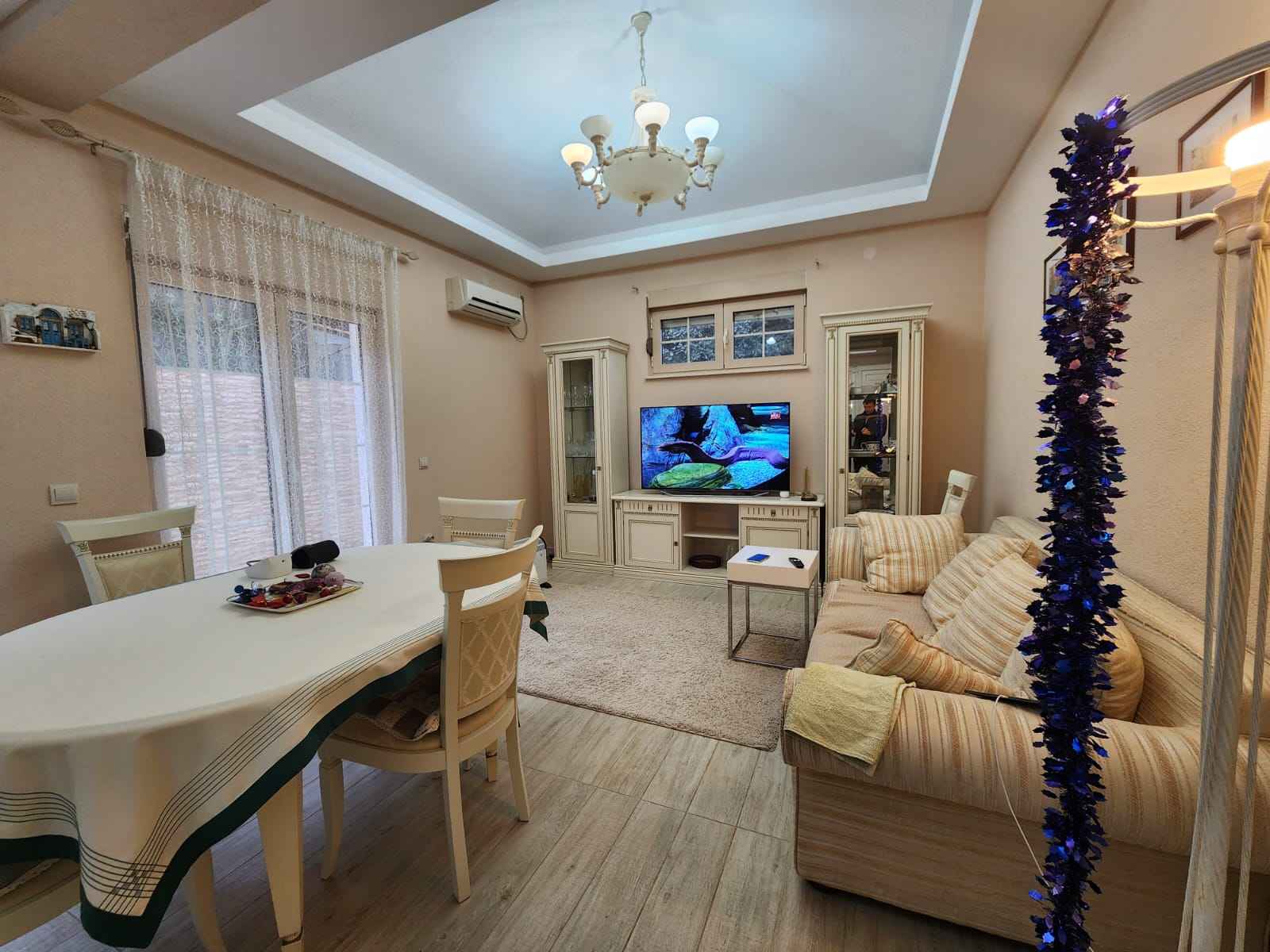 Herceg Novi'de Yüzme Havuzlu Satılık Ev
