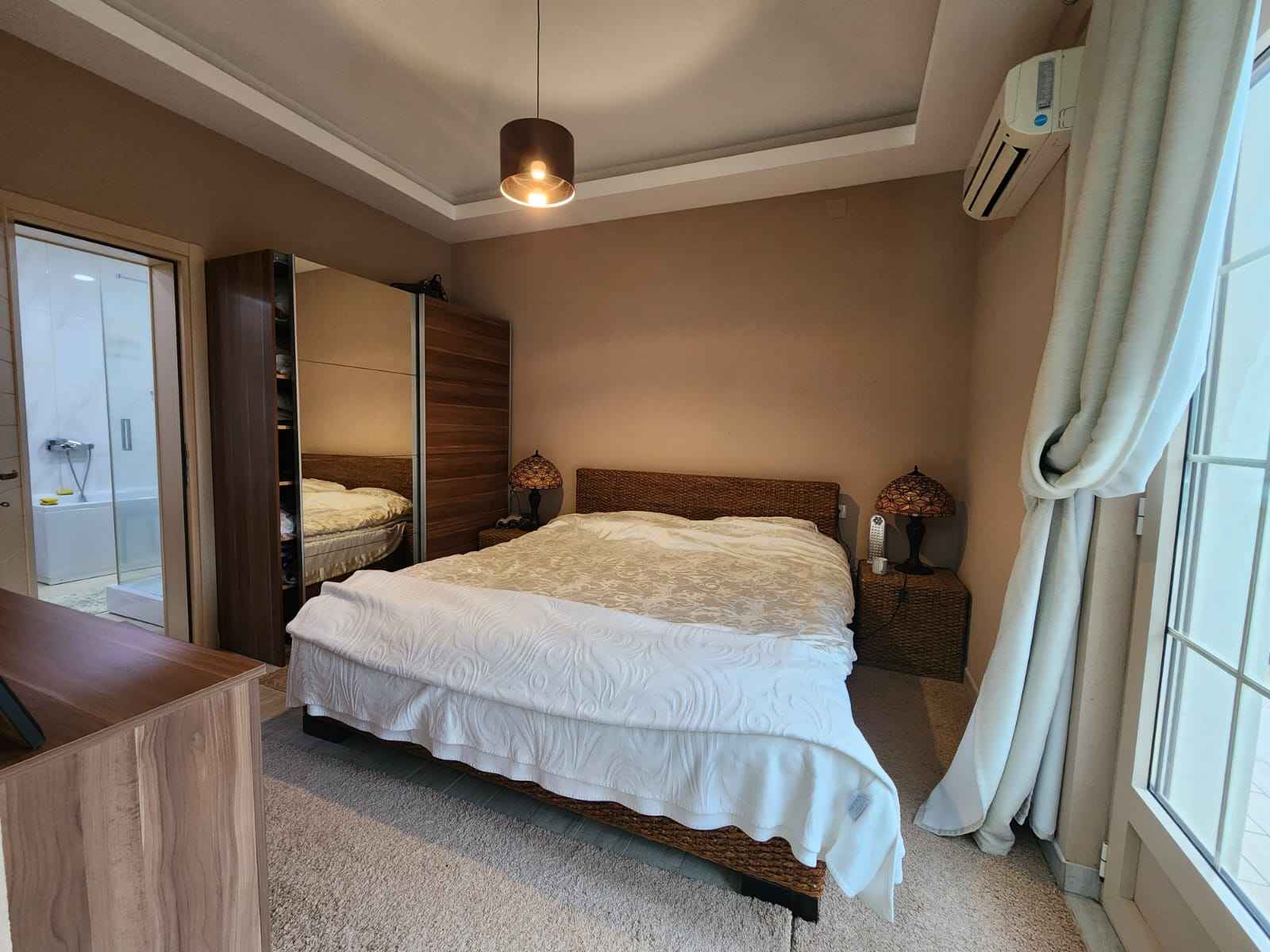 Herceg Novi'de Yüzme Havuzlu Satılık Ev - Görsel 5
