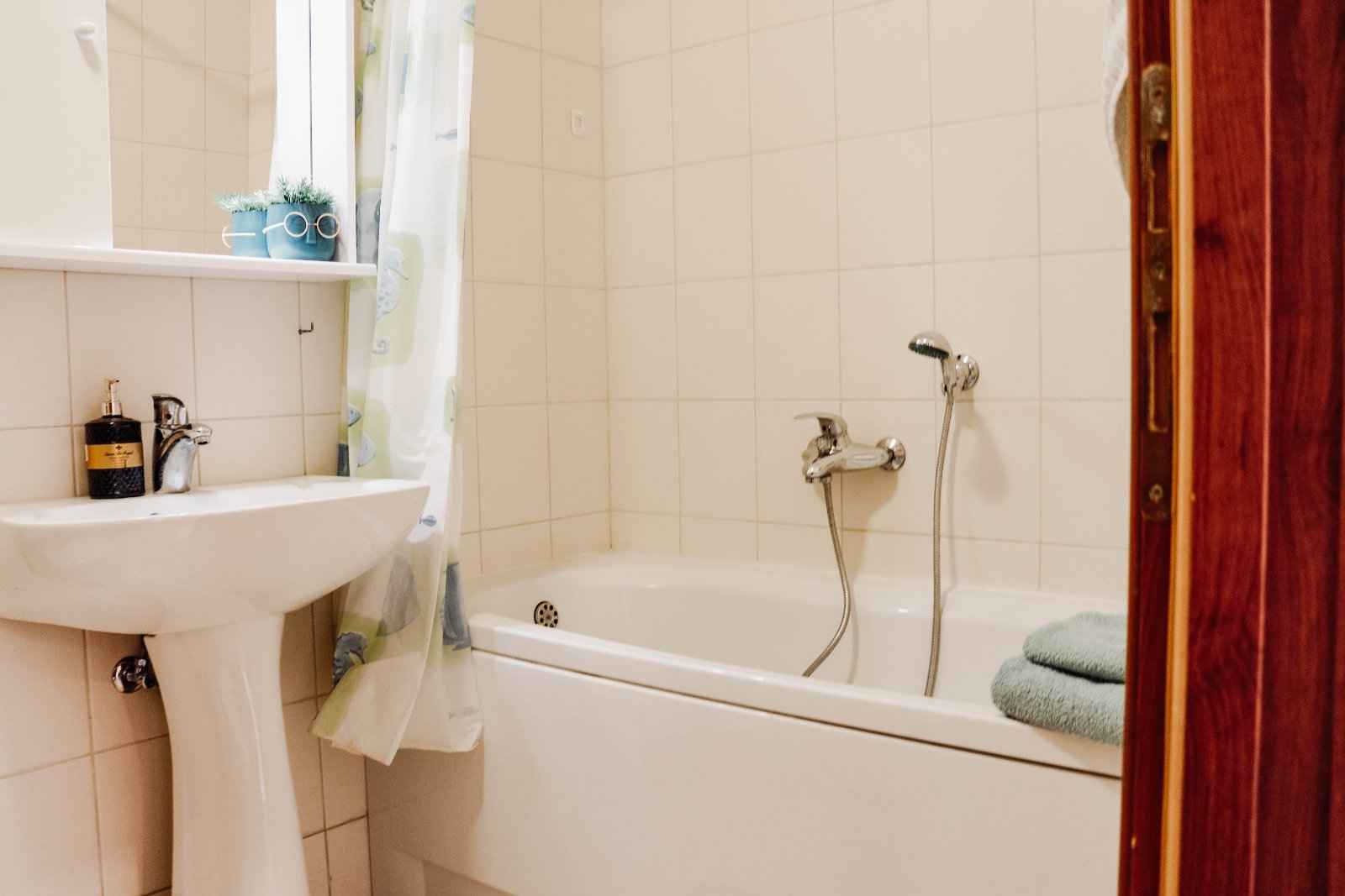 Apartament me 1 dhomë gjumi në Risan, 65m2, pranë detit - Fotoja 7