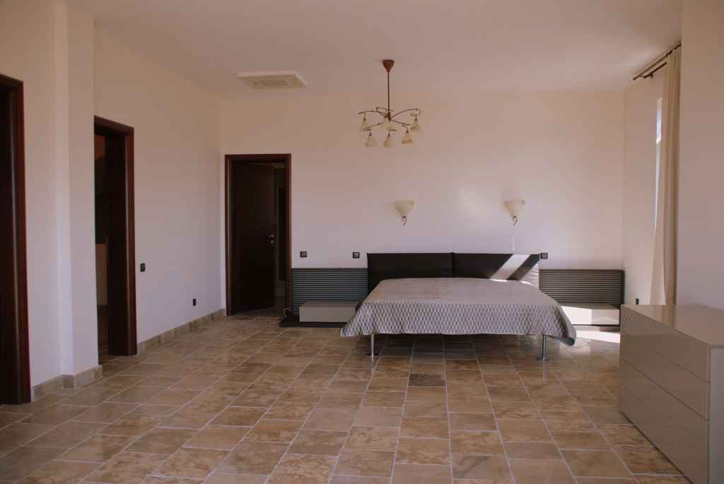 Petrovac'ta Lüks 4+1 Villa - Görsel 10