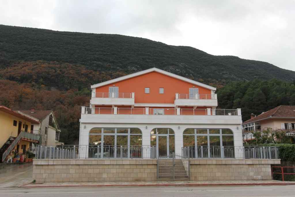 Mini-Hotel in Igalo, Herceg Novi, 830 m2, 800 m vom Meer - Bild 2