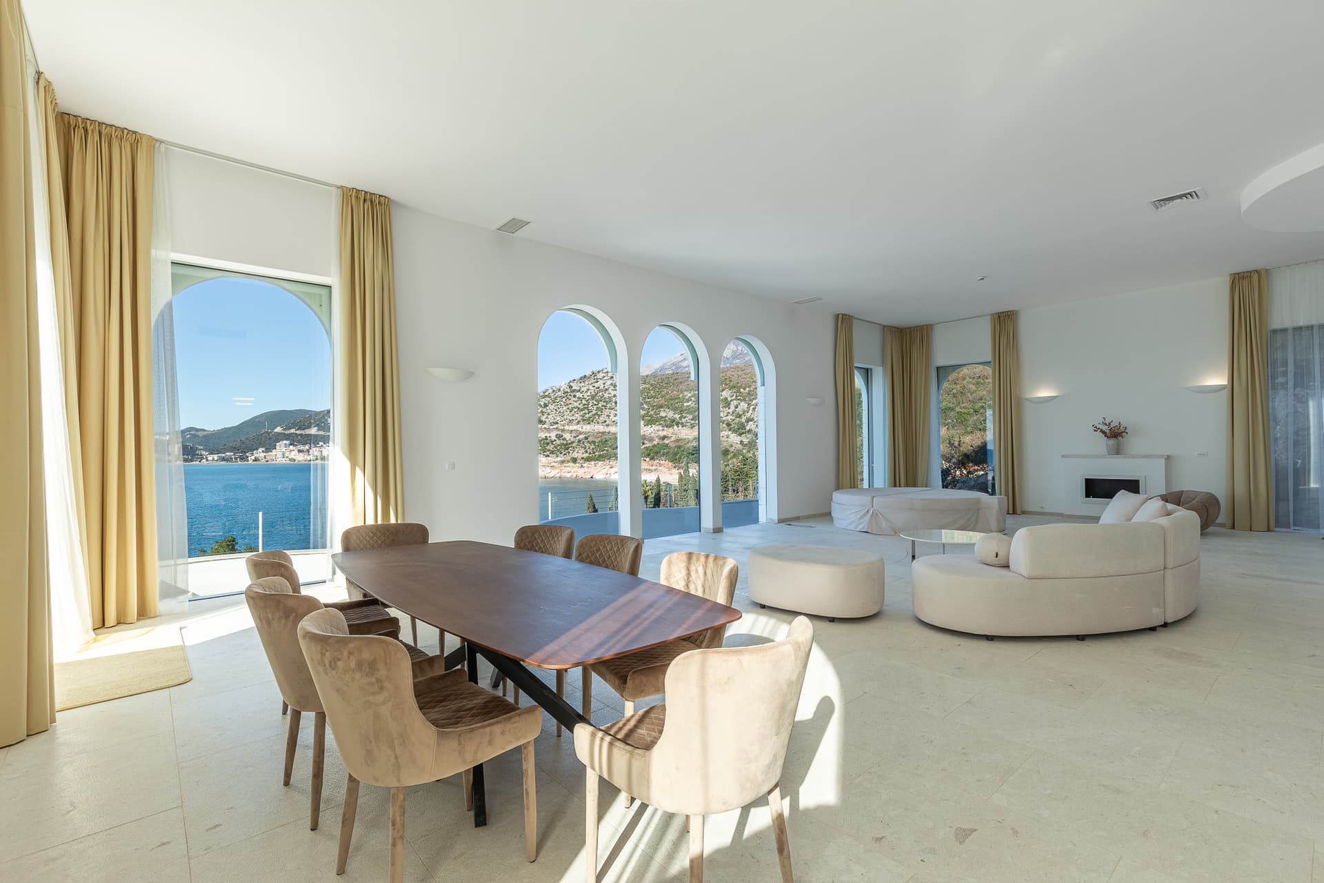 Kamenovo, Budva'da 4+1 Villalar