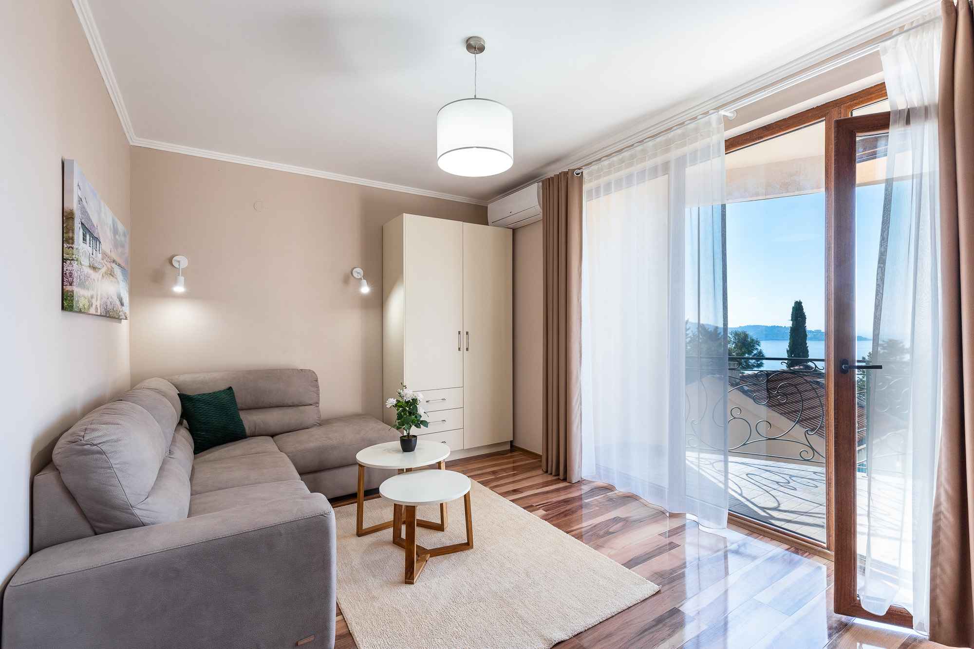 Bar, Şušanj'da Güzel Deniz Manzaralı Modern Villa