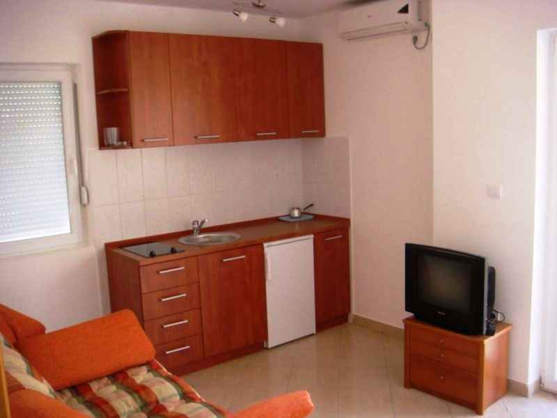 Apartament i këndshëm në Prcanj, Kotor, 86 m2, 2 dhoma gjumi, 2 banjo - Fotoja 3