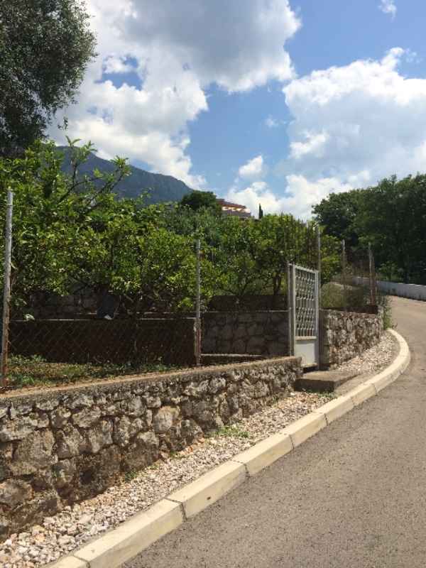 Bar'da Dobre Vode'de Küçük Bir Evi Olan Arsa - Görsel 2