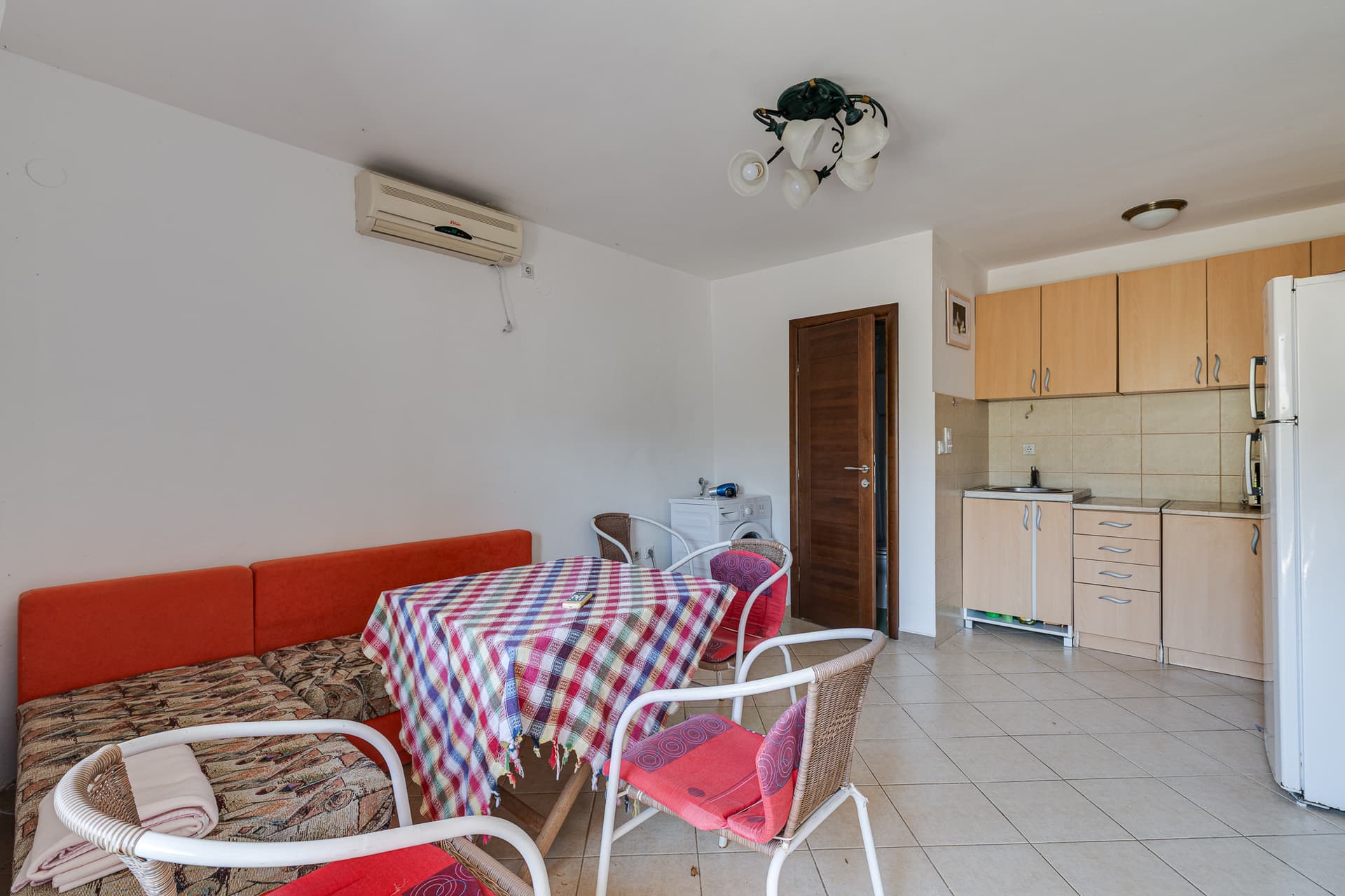 Lepetane, Tivat'ta Deniz Manzaralı, Havuzlu, Şirin Üç Katlı Villa - Görsel 3